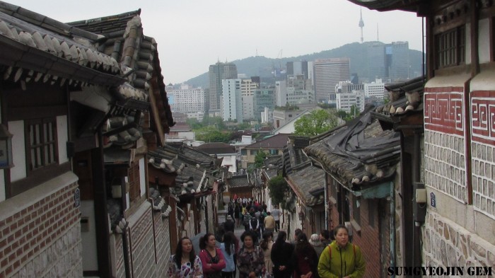 Bukchon Hanok Village 8